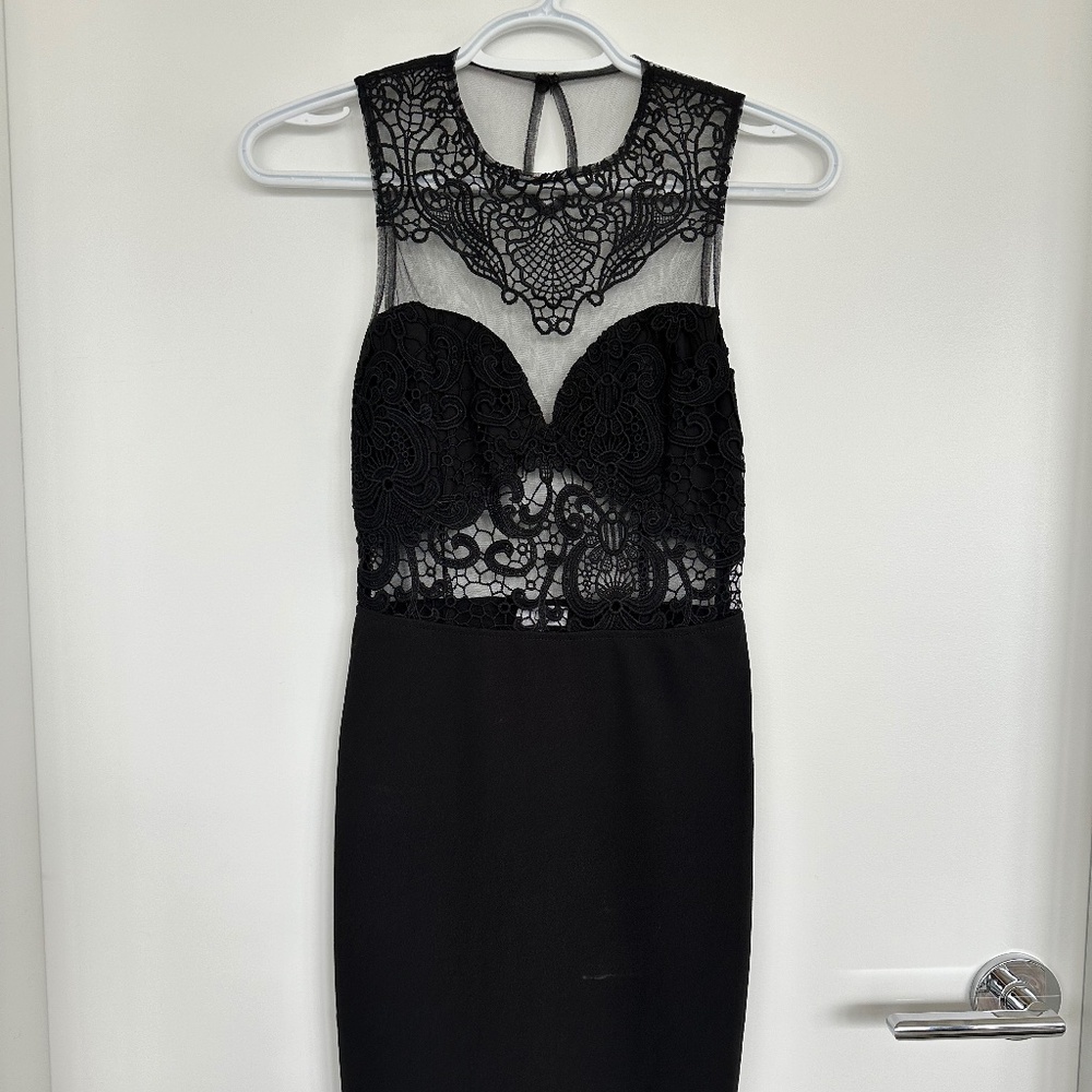 TOBI MILAGROS LACE MIDI DRESS - BLACK XS
